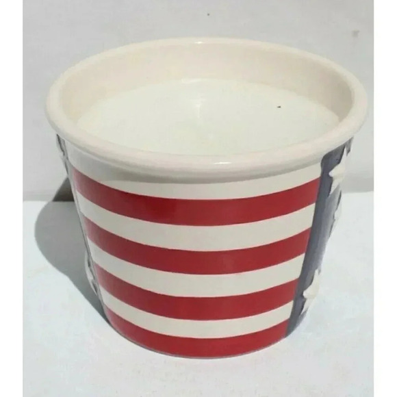 New Sur La Table Patriotic USA America Flag Stars & Stripes Bucket Candle - Picture 2 of 2
